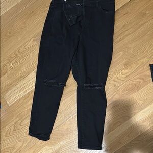 Black Distressed Jeans